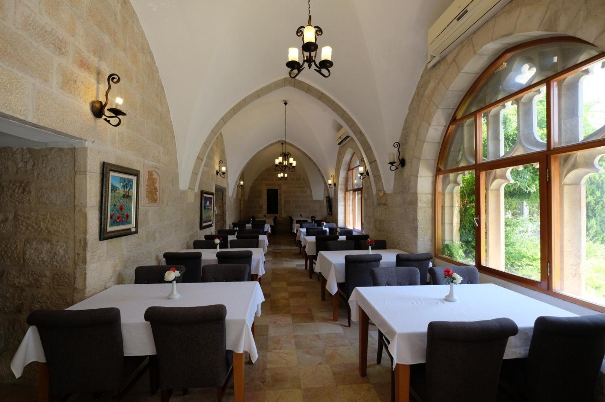 Hotel St. George's Cathedral Pilgrim -