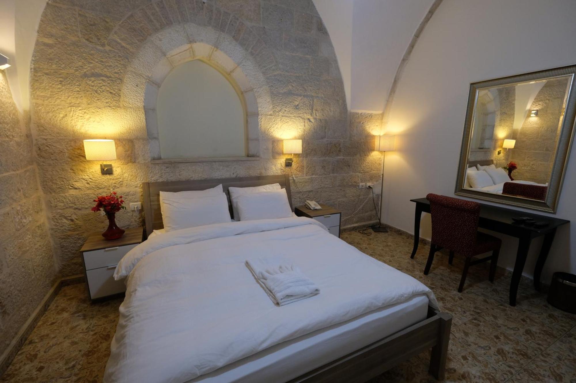 Hotel St. George's Cathedral Pilgrim -